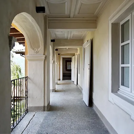 Palazzo Dei Leoni *